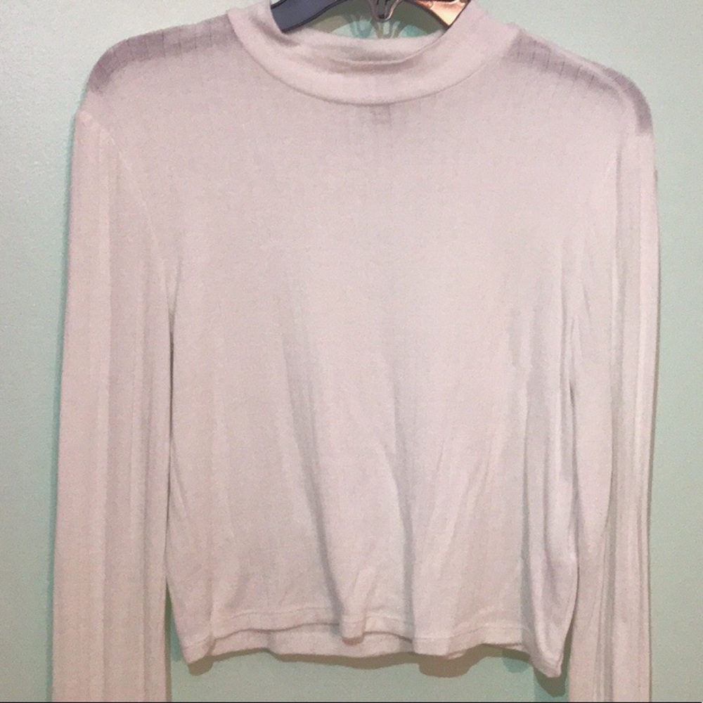 White long tee